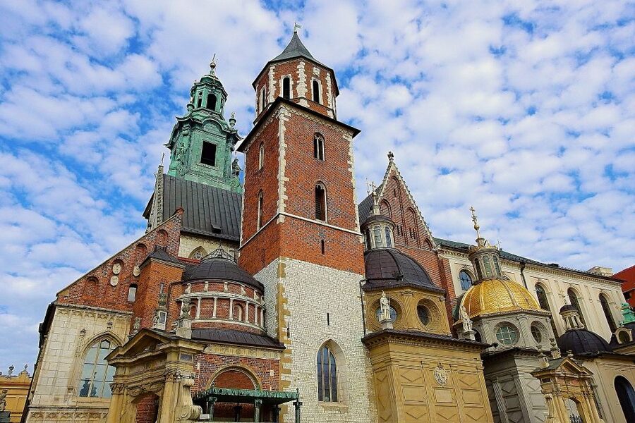 Krakow: Skip-the-Line Wawel Castle & Old Town Guided Tour - FAQ