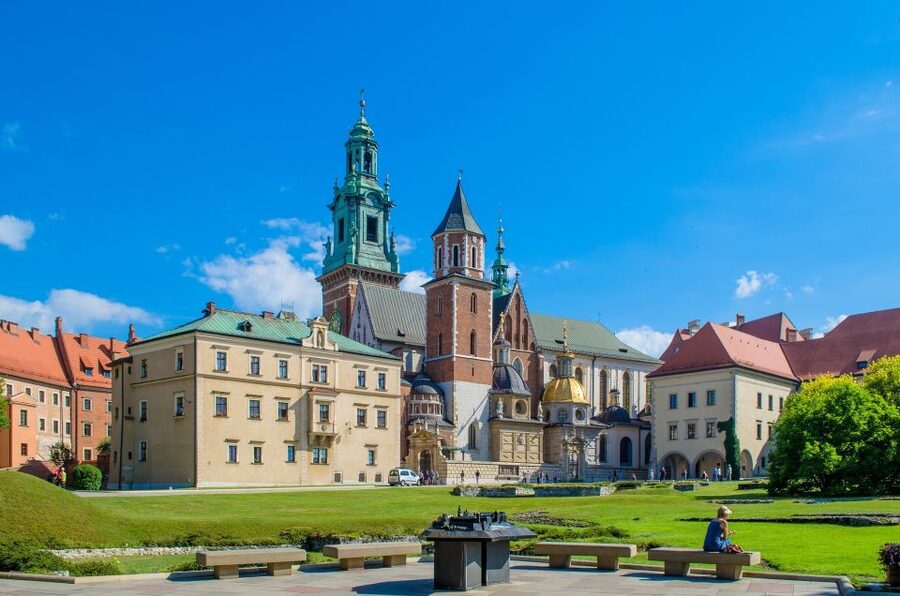 Krakow: Skip-the-Line Wawel Castle & Old Town Guided Tour - Value check: what you’re paying $196 for