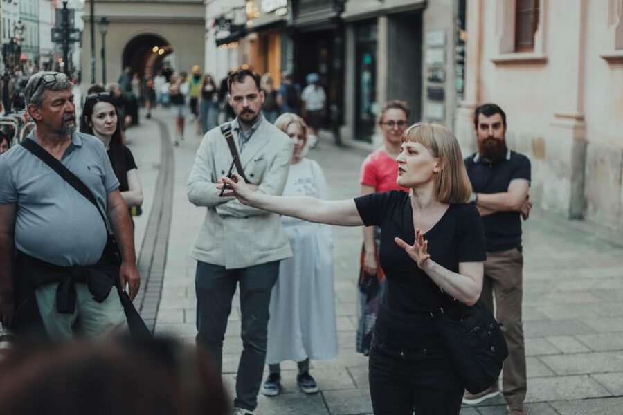 Krakow: Spooky Tales Guided Walking Tour - Executioners house stop: where everyday streets meet public punishment