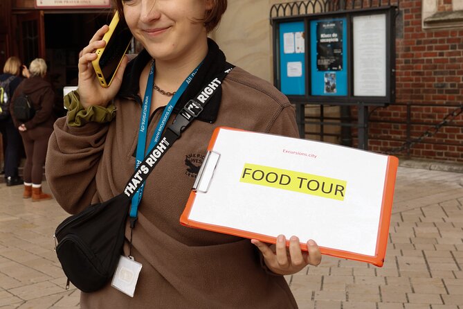 Krakow: Street Food Walking Tour - What you actually taste: the included Polish street-food lineup