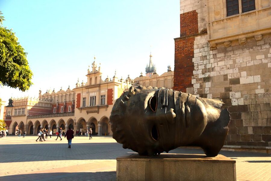 Krakow: The Old Town Walking Tour - Panoramic views and the story arc behind the Old Town