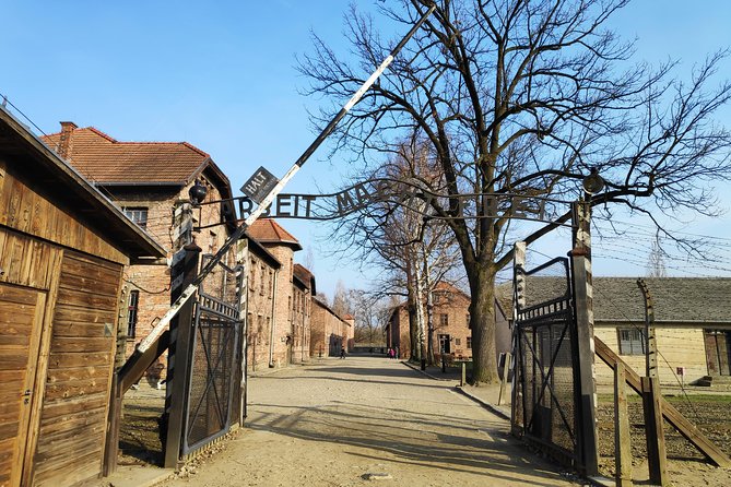 Krakow to Auschwitz Birkenau and Salt Mine 1 Day Tour - Auschwitz-Birkenau and Wieliczka in one long day