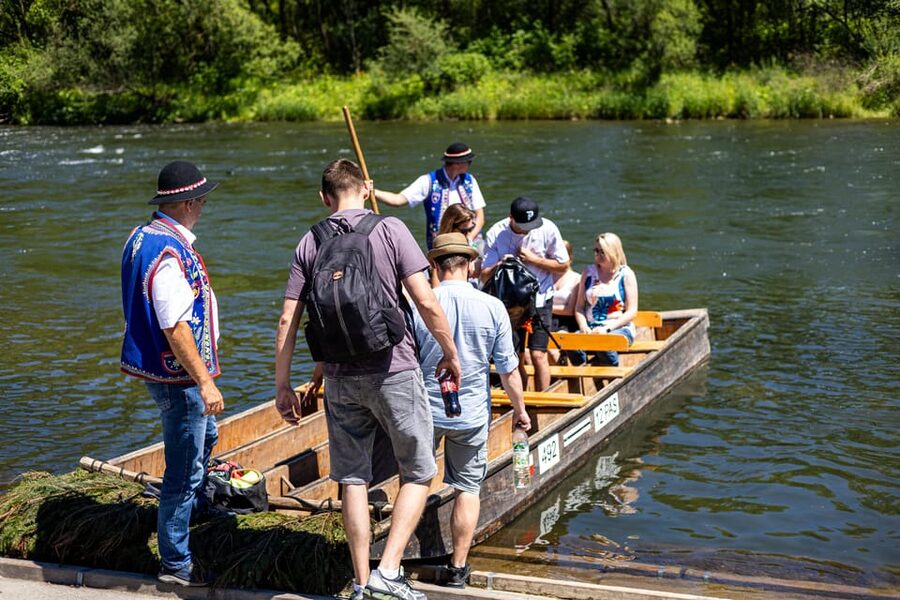 Krakow: Traditional Dunajec Rafting and Mountain Chairlift - Szczawnica main square: your last hour to eat, browse, and decompress