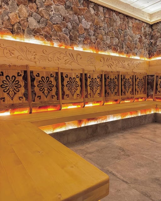 Kraków: Twilight Thermal Baths - Water slides and dry saunas: fun and heat, but don’t lose your timing