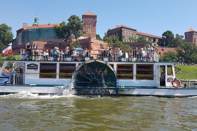 Krakow Vistula River 1 Hour Sightseeing Cruise - Kazimierz and the layered Krakow you can see from the banks