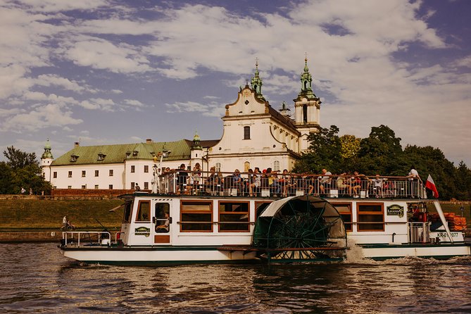 Krakow Vistula River 1 Hour Sightseeing Cruise - Wawel Hill to Dębnicki Bridge: the classic postcard arc