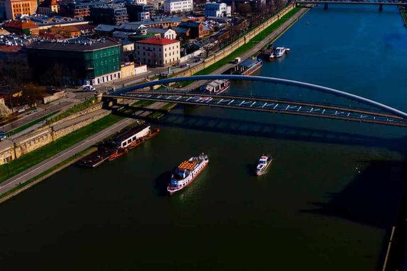 Krakow: Vistula River Sightseeing Cruise with Audio Guide - The best part: Wawel Royal Castle from the river
