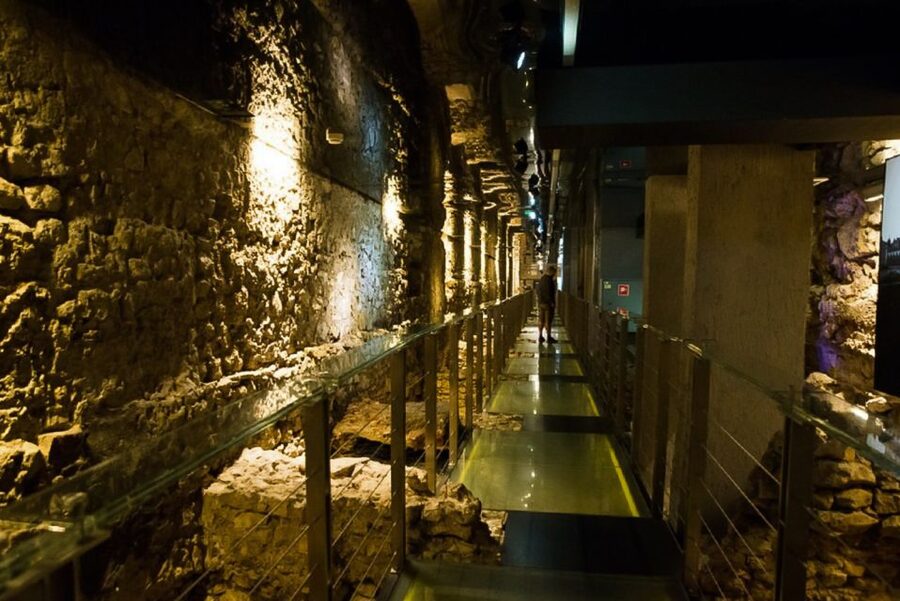 Krakow: Wawel Castle, Cathedral, Rynek Underground & Lunch - Key Highlights You’ll Actually Feel