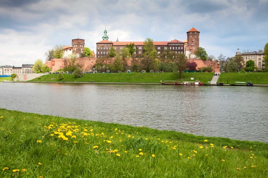 Krakow: Wawel Castle, Cathedral, Rynek Underground & Lunch - How the Tour Flows Through Time: Above Ground to Under Ground
