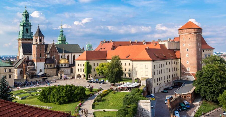 Krakow: Wawel Castle, Cathedral, Salt Mine, and Lunch - Wieliczka Salt Mine: What to Pack for Cool Underground Air