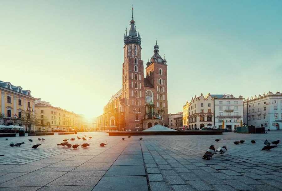 Krakow: Wawel Castle, St. Mary’s & Rynek Underground Tour - Key things that make this tour worth your time