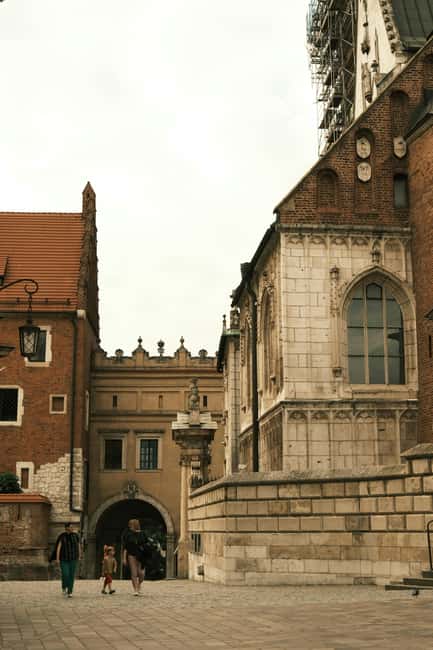 Krakow: Wawel Guided Tour – Cathedral and/or Castle - Who should book this Wawel tour (and who should skip it)