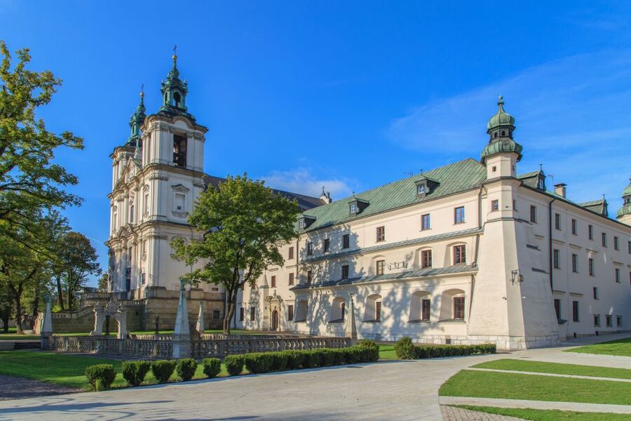 Krakow: Wawel Hill Audioguide Tour - What’s included—and what you’ll still need to buy elsewhere
