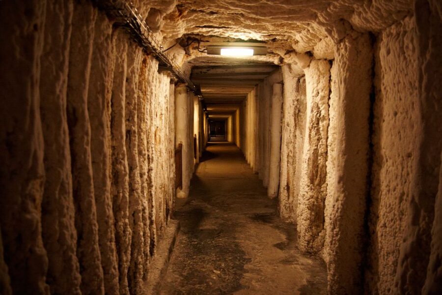 Kraków: Wieliczka Salt Mine Guided Tour with Transfer - Who should book this tour (and who should rethink it)