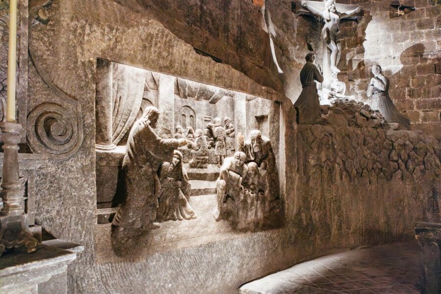 Krakow: Wieliczka Salt Mine Tour with Entry Ticket - The Second Free-Time Window: Photos, Shops, and a Breather