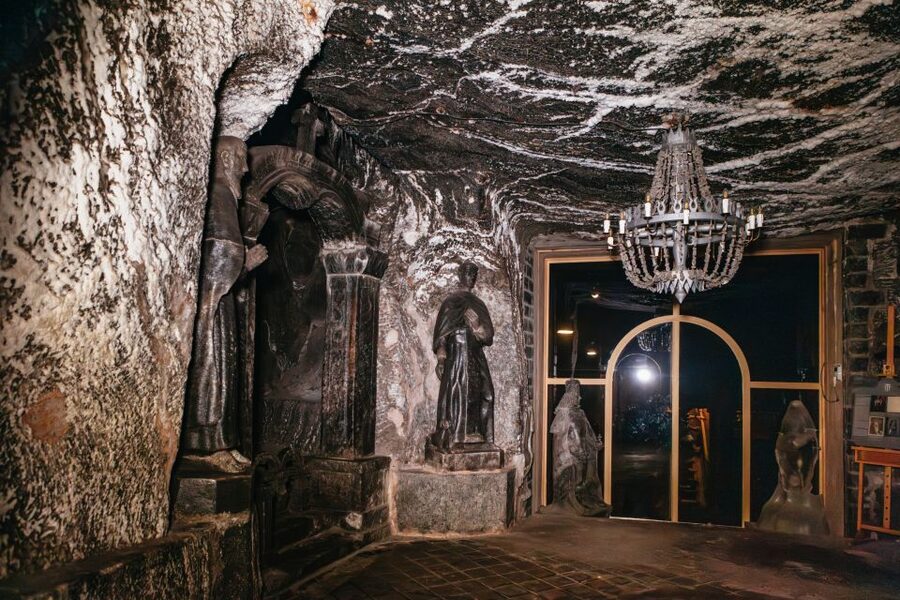 Krakow: Wieliczka Salt Mine Tour with Entry Ticket - Skip-the-Line Ticket: What It Changes on Arrival