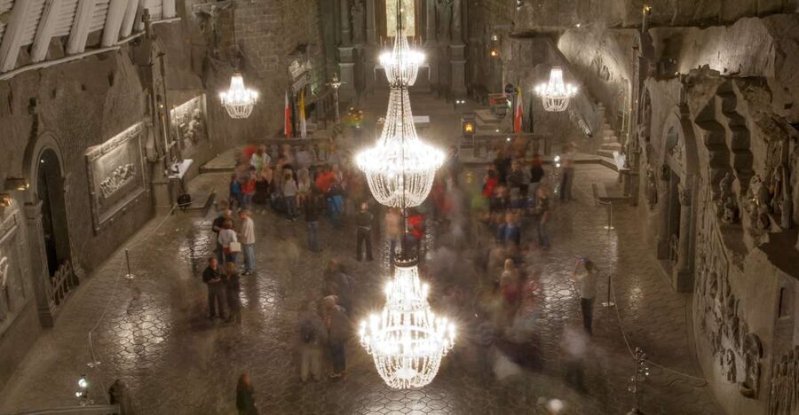 Krakow: Wieliczka Salt Mine Tour with Private Transfers - Small-group (up to 7): how it affects your tour experience