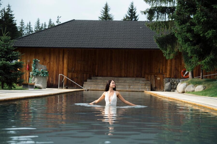 Krakow: Zakopane Cable Car, Vodka, Cheese & Hot Springs Tour - Zakopane free time: what to do with 2.25 hours