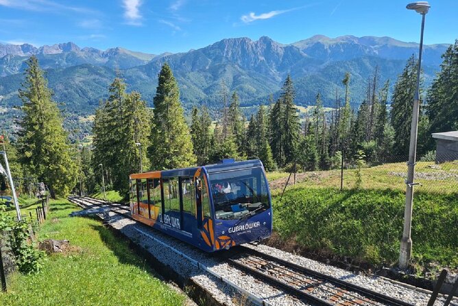 Krakow - Zakopane: Funicular, Cheese and Highland Highlights - Jaszczurówka chapel: Highlander architecture, up close