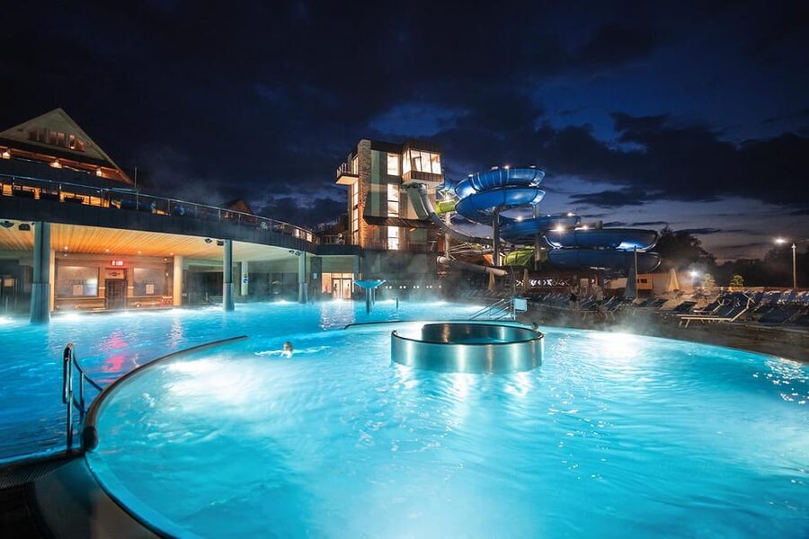 Krakow: Zakopane-Thermal Bath(Evening Time)with Hotel Pickup - Bacówka Tasting: Oscypek with cranberry jam and vodka sampling