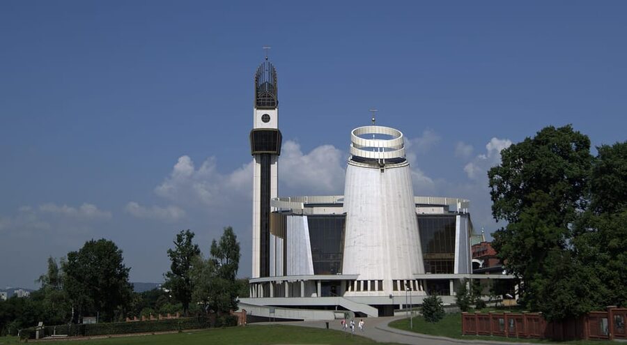 Łagiewniki-Sanctuary of Divine Mercy and John Paul II - Who should book this tour, and who might skip it