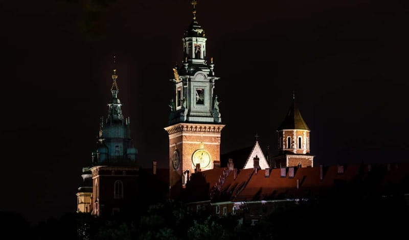 Mysterious Wawel Cathedral and Wawel Courtyard Guided Tour - Why Wawel Cathedral feels different with a guide