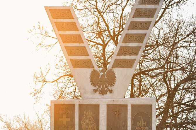 Nowa Huta Tour from Krakow: Communist City, Vodka & Zapiekanka - Stop 3: Zapiekanka and Vodka at a Real Local Spot