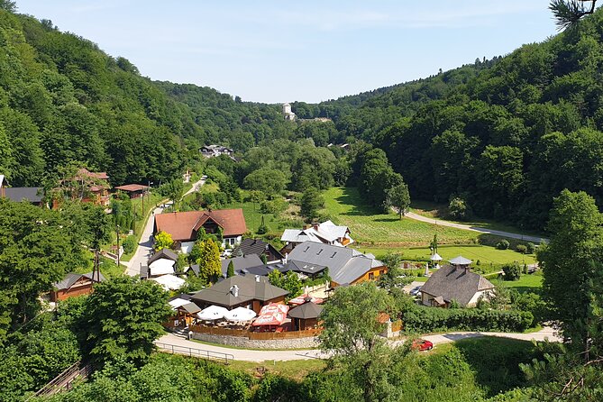 Ojców National Park and Ogrodzieniec Castle Tour from Krakow - When to book, and who this trip is best for