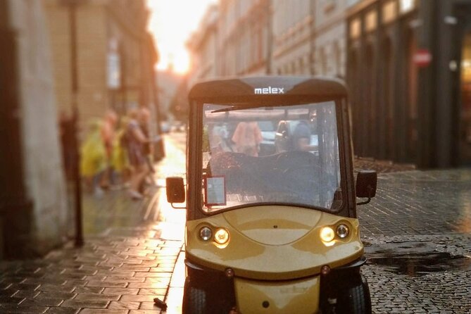 Old Town and Jewish Quarter by Golf Cart + Schindlers Factory Museum Guided Tour - Who should book this Kraków Old Town + Jewish Quarter + Schindler tour