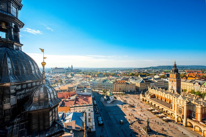 Old Town Krakow & Wawel Castle Walking Tour - Meeting at Kraków Barbican and Getting Your Bearings