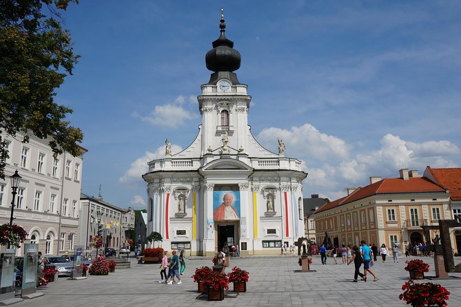 One-Day Wadowice & Czestochowa Tour from Krakow - Why This One-Day Route Makes Sense