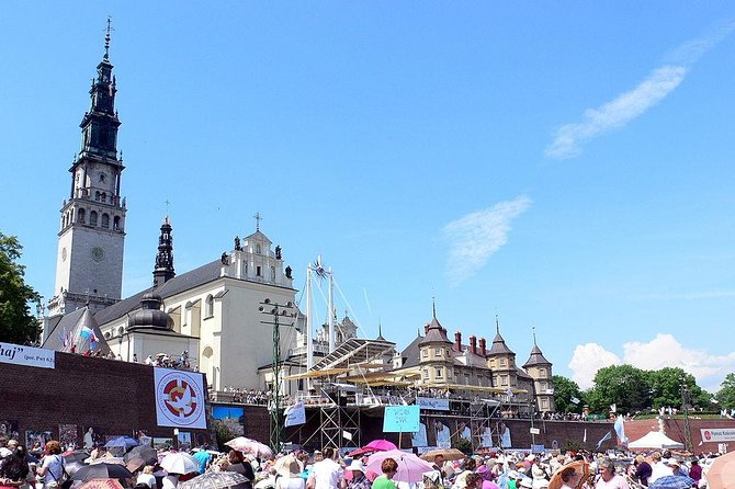 One-Day Wadowice & Czestochowa Tour from Krakow - Wadowice Stop: John Paul II Museum, Church Fronts, and Kremowka