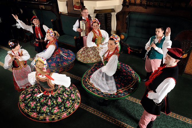 Polish Folk Show with 3 course dinner in Krakow legendary restaurant - The 3-course Polish dinner: what you’re likely to get and how to set expectations
