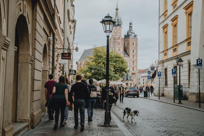 Private Tour of Krakow Old Town and Jewish Quarter in one walk - Barbican and the Museum of Krakow: defensive walls with a story
