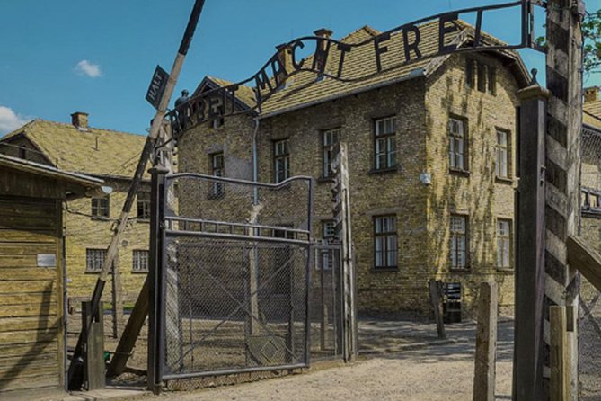 Private Tour to Auschwitz & Birkenau from Katowice - Timing: What a 6-Hour Day Really Feels Like