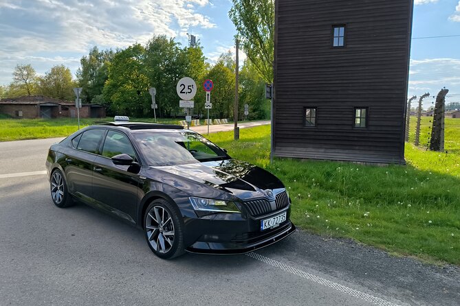 Private transfer from/to Krakow airport / City of Krakow - Airport Pickup Done Right: The Name-Board Meet and Timing