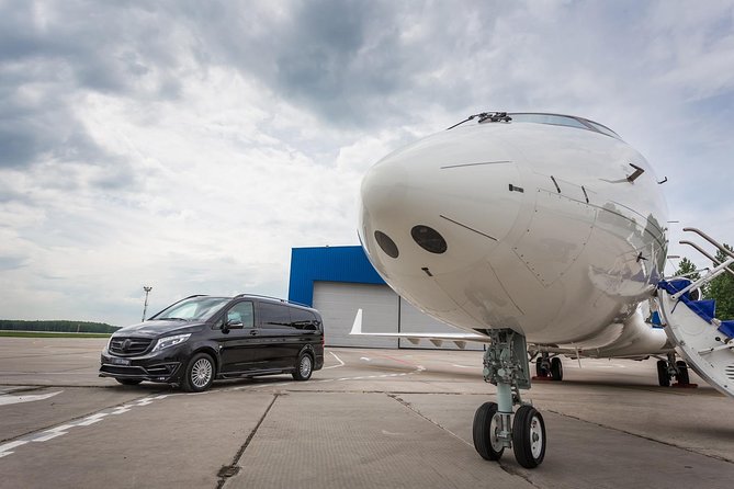 Private transfer | Krakow City - Krakow Airport Balice - The ride into Krakow: comfort, privacy, and language help