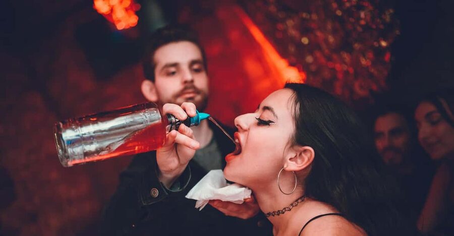 Pub Crawl - 1-hour Open Bar then Vip to 5 Clubs - Krakow - Before you go: your quick checklist for a smooth night