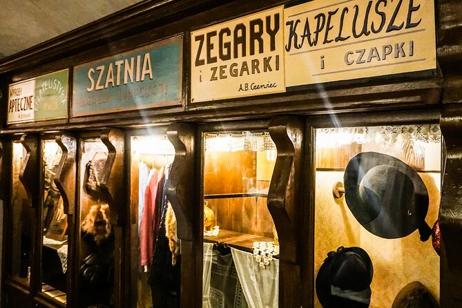 Schindler's Factory -Guided Tour - The film and the tour rhythm inside the museum