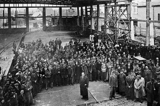 Schindler's Factory in Krakow: Guided Tour & Skip the Line Ticket - Skip-the-line and timed entry: the practical value
