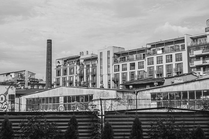Schindler's Factory Skip the Line Ticket - Crowds and layout: what to do if you get stuck between groups