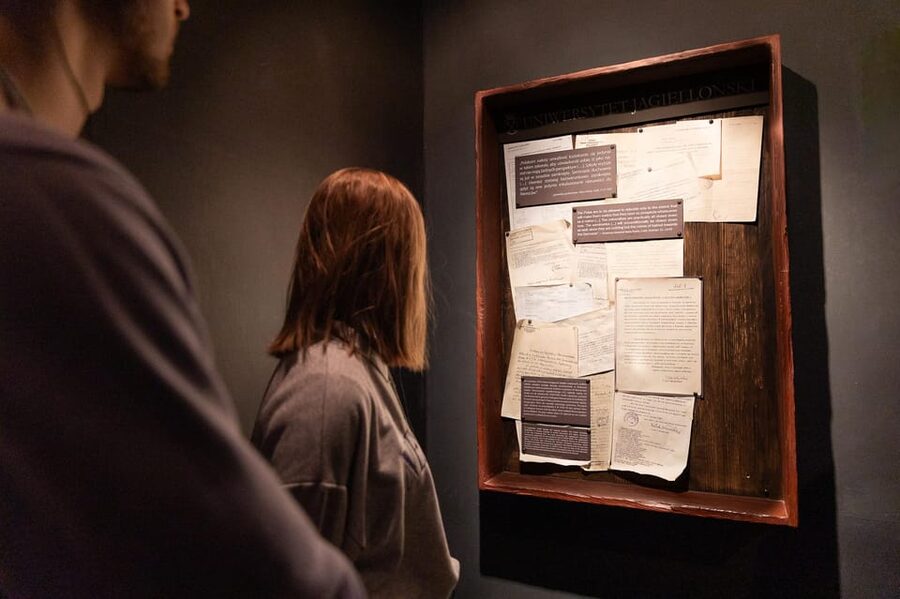 Schindler's Factory Skip the Line Ticket & Guided Tour - Schindler’s Factory in Krakow: what this ticket really buys you