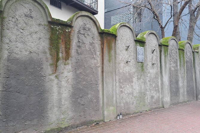 Schindler's List excursion incl. Płaszów with Dutch guide - Ghetto wall fragments and Plac Bohaterów: tracing the city’s scar