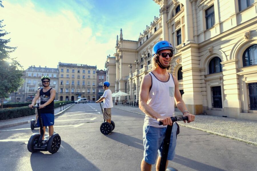 Segway Tour Krakow: Grand Tour (Old Town + Wawel Castle) - Wawel Castle and Wawel Hill: the royal storyline plus river panoramas