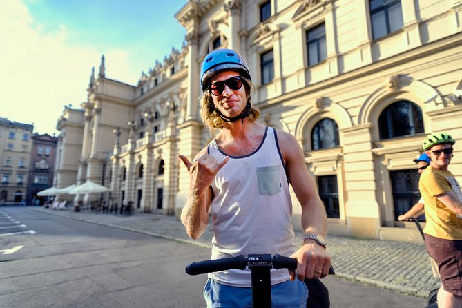 Segway Tour of Krakow: Full Tour (Old Town + Jewish Quarter) - 3-Hours of Magic! - St. Florian’s Gate, Grunwaldzki Monument, and Collegium Novum: Kraków Beyond the Postcard