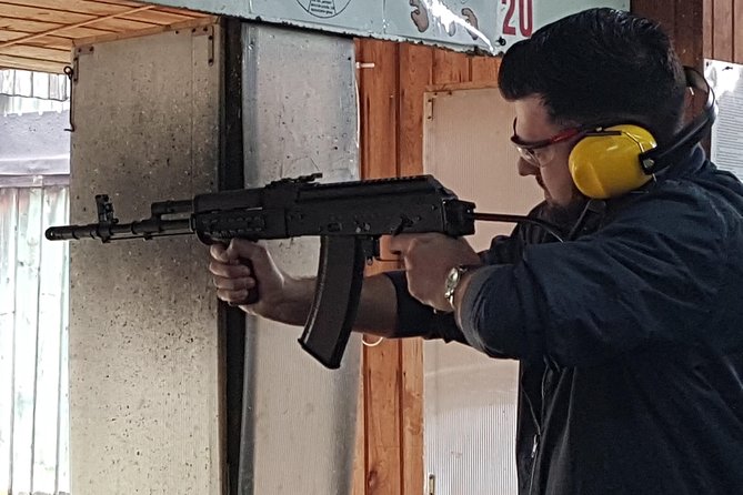 Shooting Krakow+REAL GUN+priv round trip transfer from your hotel - Hotel-to-range transfer that removes the hassle