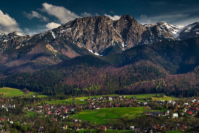 Tatra Mountains and Morskie Oko Hike From Krakow - Morskie Oko at Eye-of-the-Sea: What the 9-kilometer Walk Feels Like