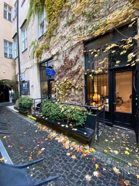 The Jewish Quarter - Walking Tour - Kazimierz’s Main Square: where the story starts in plain sight