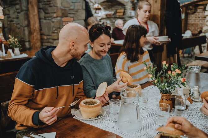 Traditional Polish Food Tour in Krakow Old Town - The Meeting Point and End Point: Plan Your Evening Flow