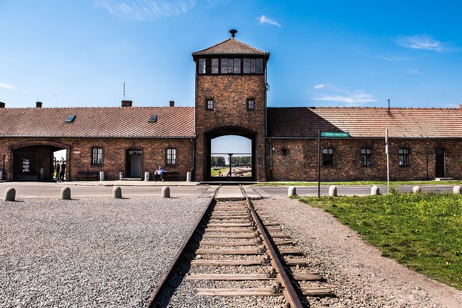 Two Day Trip to Auschwitz Birkenau and Wieliczka Salt Mine - Day 1: Auschwitz I with the Museum Guide (About 2 Hours)